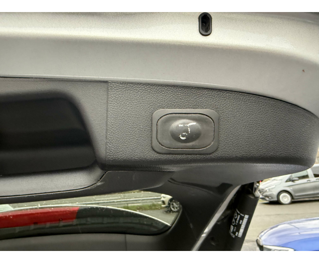 Ford Focus Focus 1.0 hybrid panodak 12 Maanden waarborg Autohandel Moreno