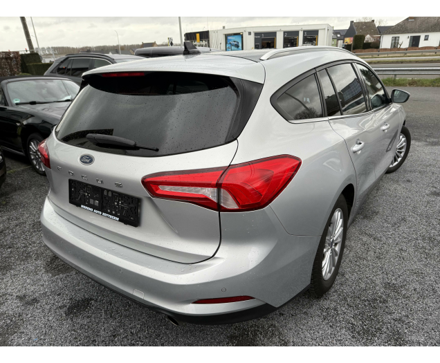 Ford Focus Focus 1.0 hybrid panodak 12 Maanden waarborg Autohandel Moreno