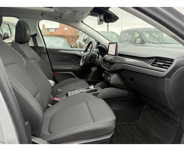 Ford Focus Focus 1.0 hybrid panodak 12 Maanden waarborg Autohandel Moreno