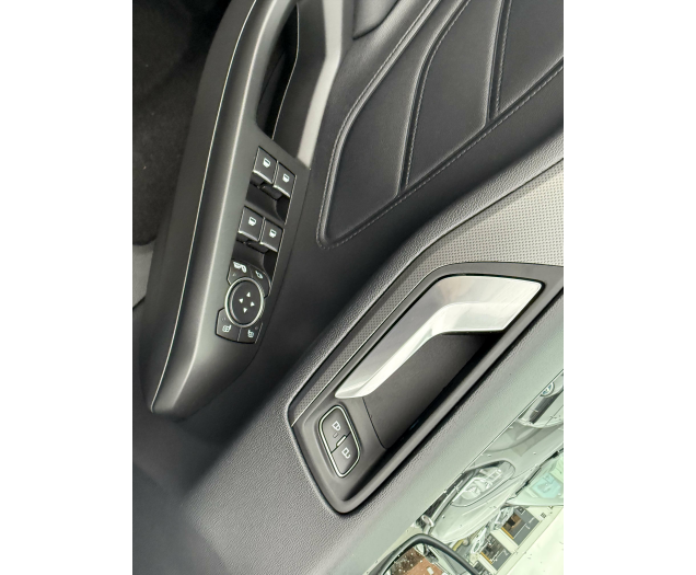 Ford Focus Focus 1.0 hybrid panodak 12 Maanden waarborg Autohandel Moreno