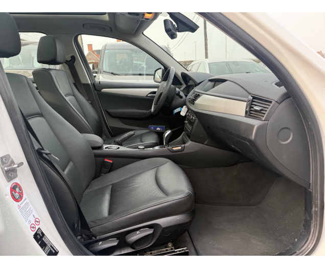 BMW X1 X1 2.0 dA xDrive20 12 m waarborg panodak Autohandel Moreno