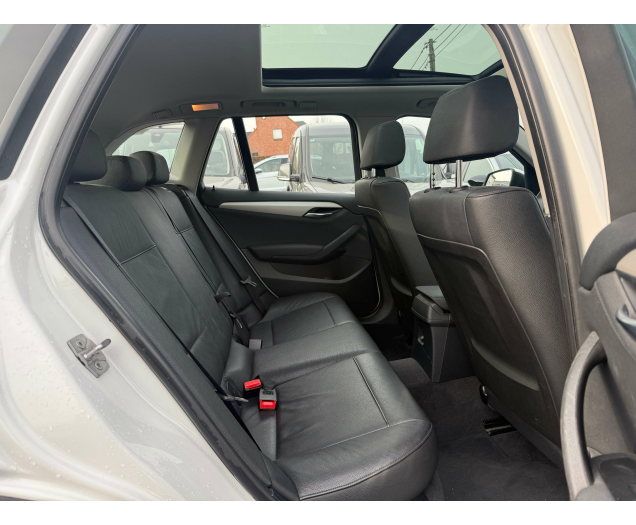 BMW X1 X1 2.0 dA xDrive20 12 m waarborg panodak Autohandel Moreno
