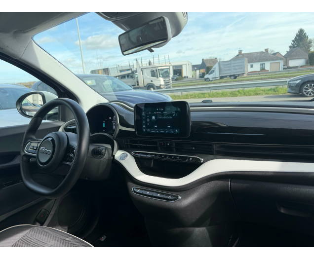 Fiat 500e applecarplay 12 maanden waarborg Autohandel Moreno