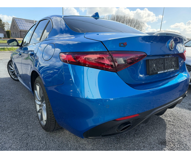 Alfa Romeo Giulia Giulia 2.0 T AWD Veloce 12 maanden waarborg Autohandel Moreno