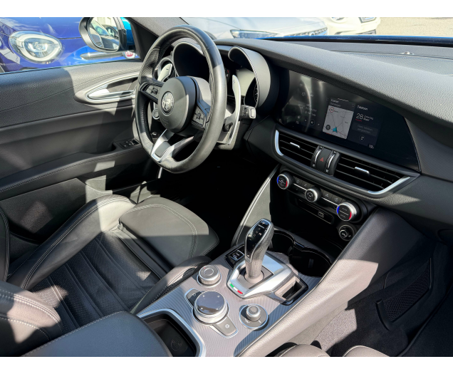 Alfa Romeo Giulia Giulia 2.0 T AWD Veloce 12 maanden waarborg Autohandel Moreno