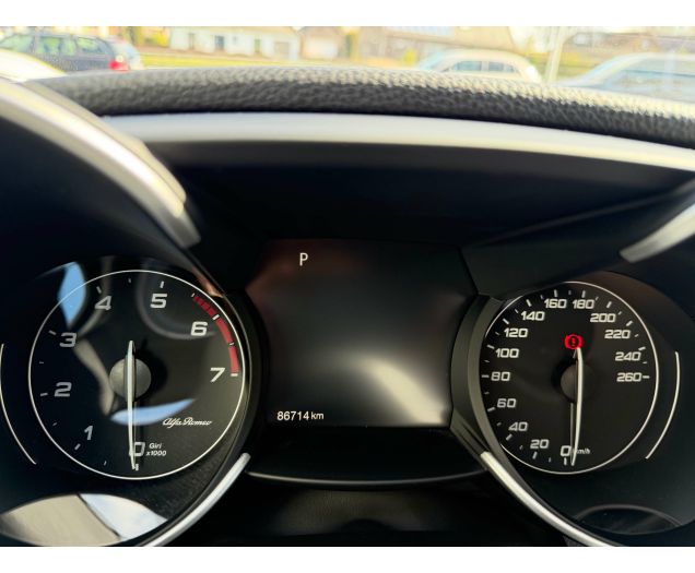 Alfa Romeo Giulia Giulia 2.0 T AWD Veloce 12 maanden waarborg Autohandel Moreno