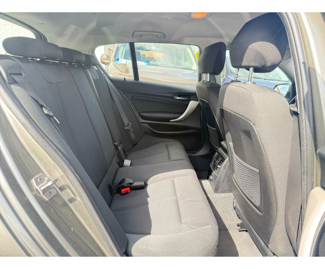 BMW 118 118iA navi camera 12 maanden waarborg Autohandel Moreno