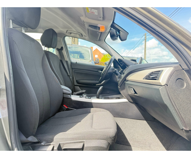 BMW 118 118iA navi camera 12 maanden waarborg Autohandel Moreno