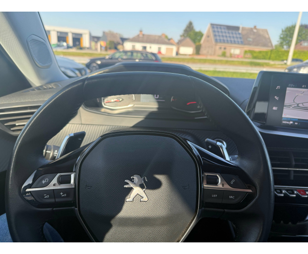 Peugeot 2008 2008 1.2 PureTech Allure 12 Maanden waarborg Autohandel Moreno