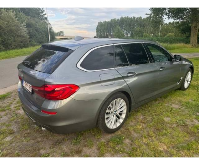 BMW 520 dA ADAPTIEVE CRUISE CONTROL PANO DAK HEAD LIGHTS Number One Cars