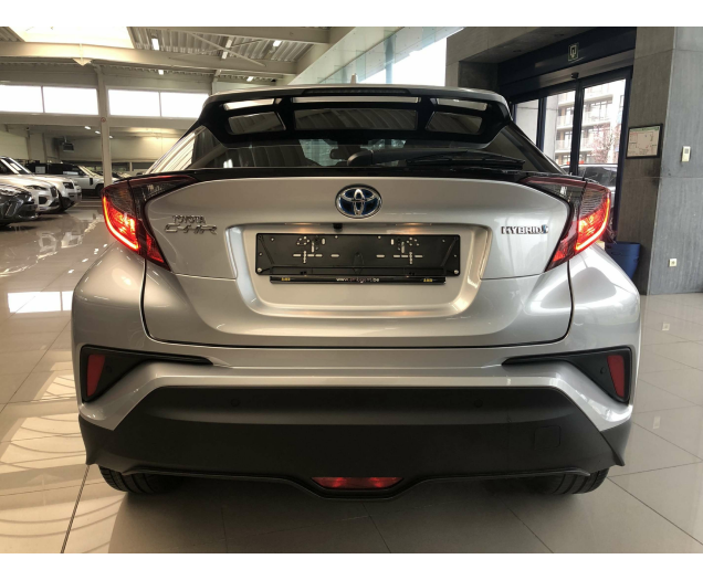 Toyota C-HR 1.8i HYBRIDE AUTOMAAT - NIEUW - 10 JR WAARBORG ! AMB Gent