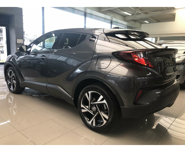 Toyota C-HR 1.8i HYBRIDE AUTOMAAT - NIEUW - 10 JR WAARBORG ! AMB Gent