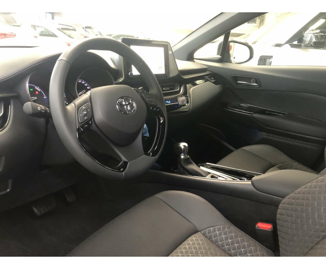 Toyota C-HR 1.8i HYBRIDE AUTOMAAT - NIEUW - 10 JR WAARBORG ! AMB Gent