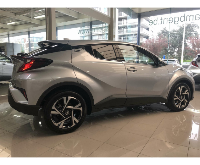 Toyota C-HR 1.8i HYBRIDE AUTOMAAT - NIEUW - 10 JR WAARBORG ! AMB Gent