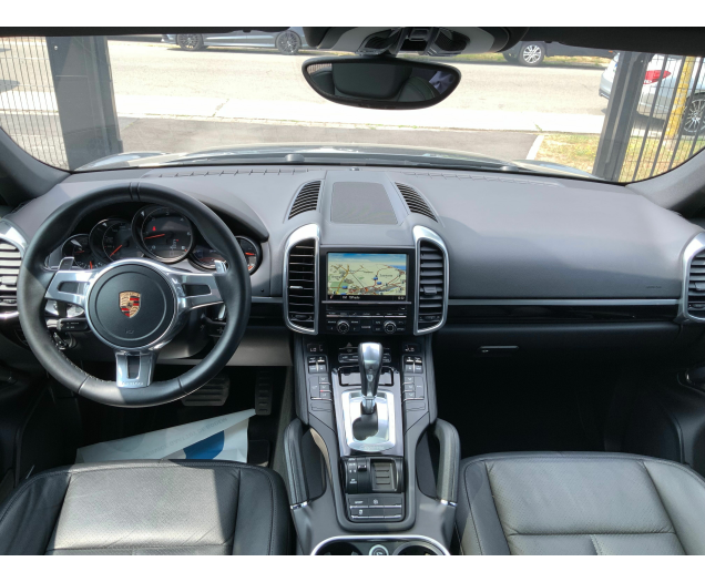 Porsche CAYENNE  Autohandel Robby