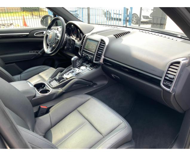 Porsche CAYENNE  Autohandel Robby