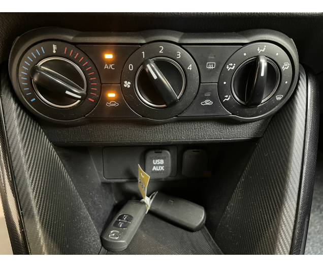Mazda 2  Autohandel Robby