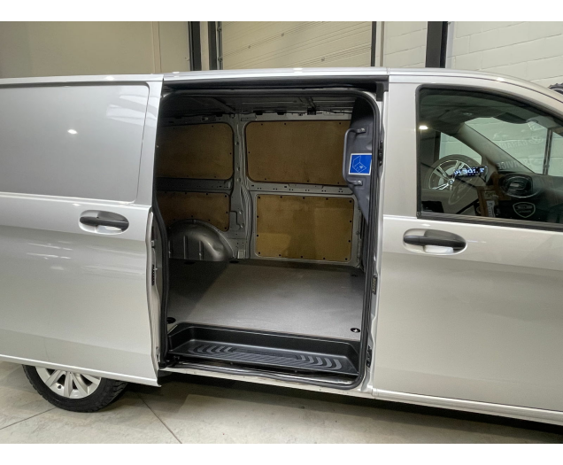 Mercedes VITO LIVHTEVRACHT Autohandel Robby