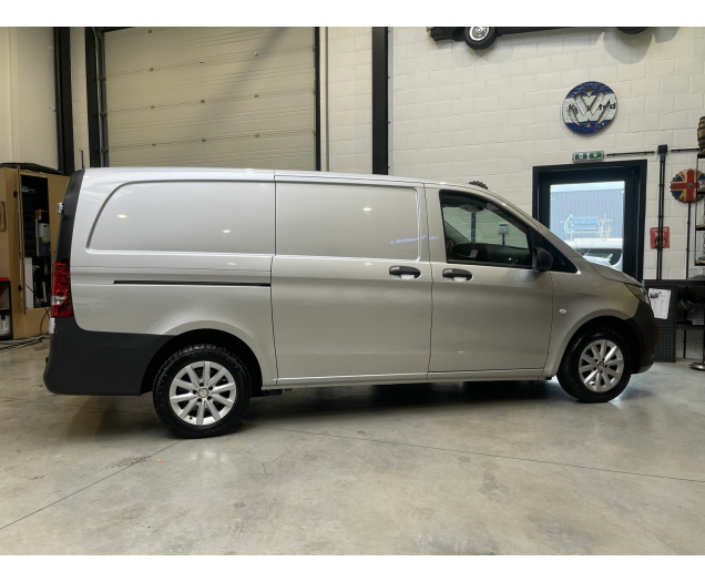 Mercedes VITO LIVHTEVRACHT Autohandel Robby