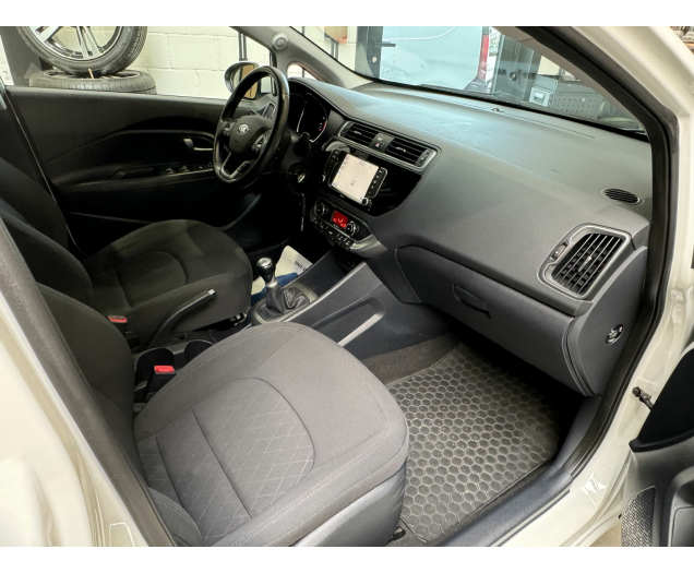 Kia RIO  Autohandel Robby