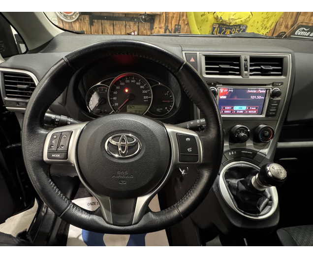 Toyota VERSO-S  Autohandel Robby