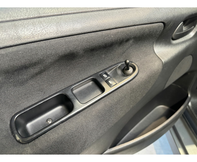 Peugeot 207  Autohandel Robby