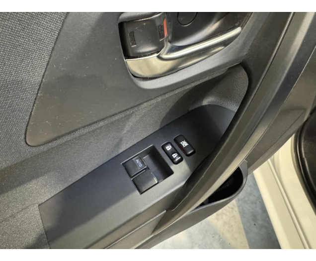 Toyota AURIS  Autohandel Robby