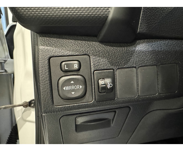 Toyota AURIS  Autohandel Robby