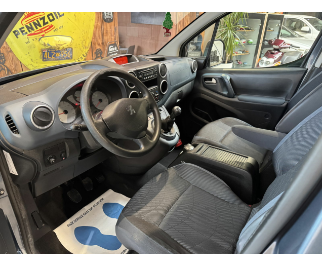 Peugeot   Autohandel Robby