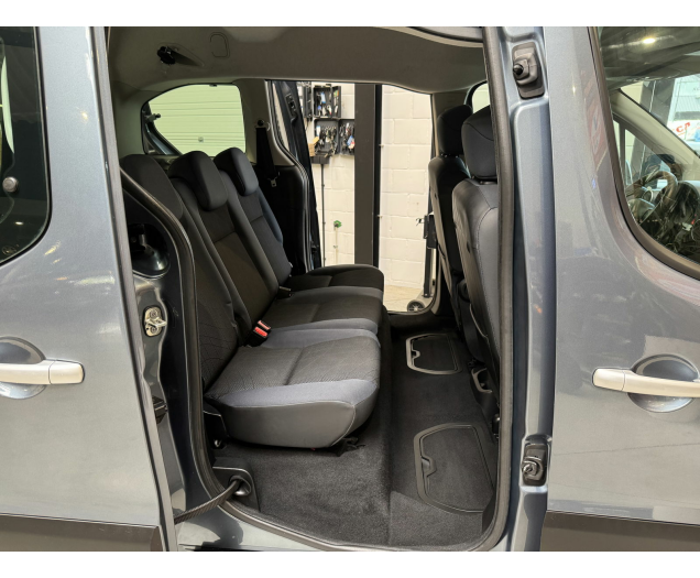 Peugeot   Autohandel Robby