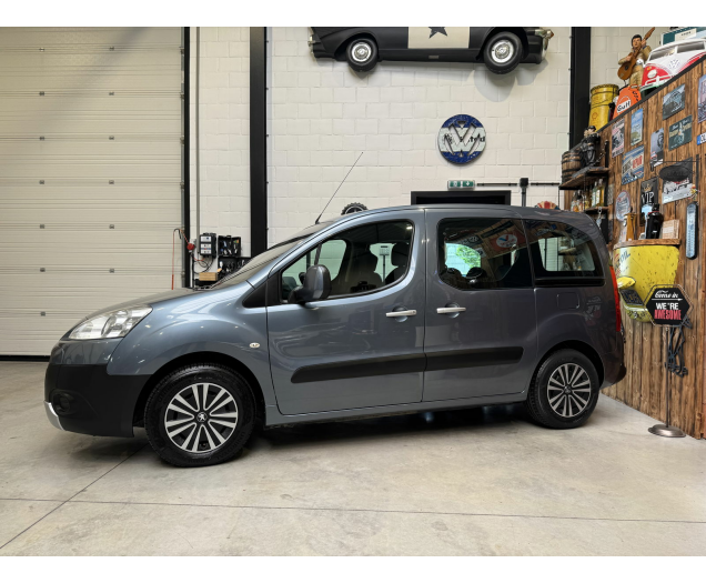 Peugeot   Autohandel Robby