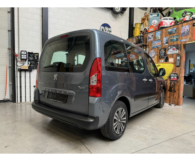 Peugeot   Autohandel Robby
