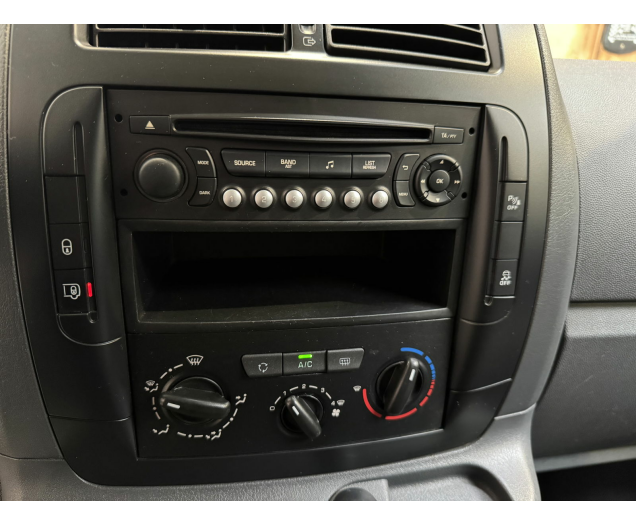 Peugeot   Autohandel Robby