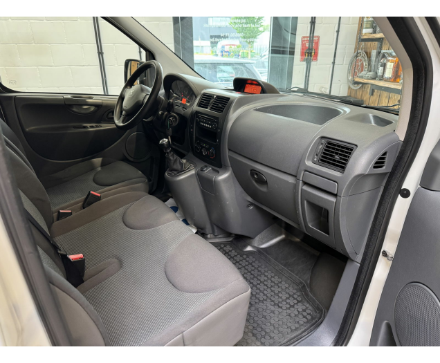 Peugeot   Autohandel Robby