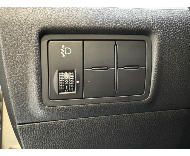 Kia   Autohandel Robby