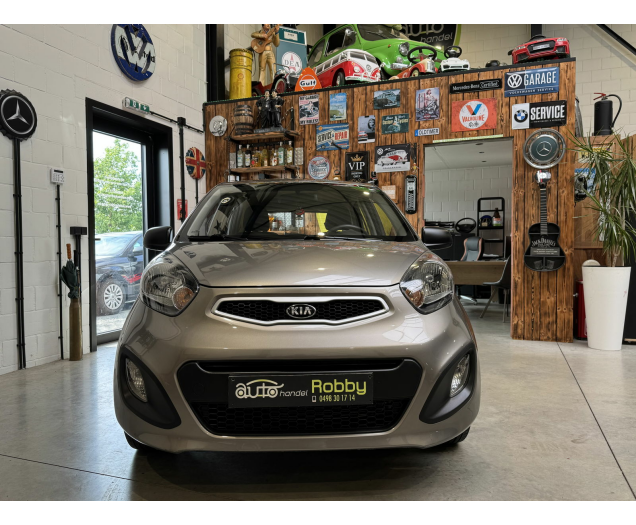 Kia   Autohandel Robby