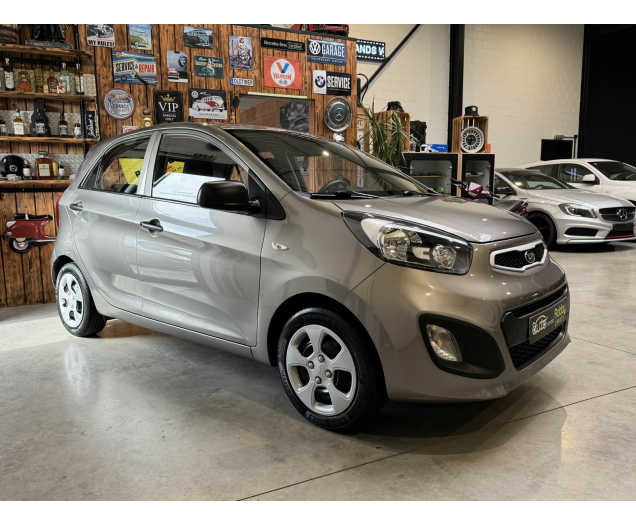 Kia   Autohandel Robby