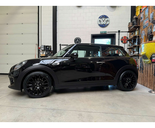 MINI  Mini One Autohandel Robby
