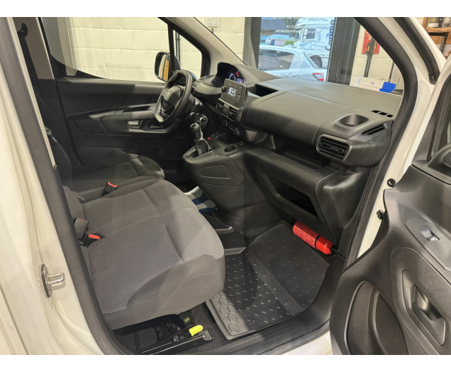 Peugeot   Autohandel Robby