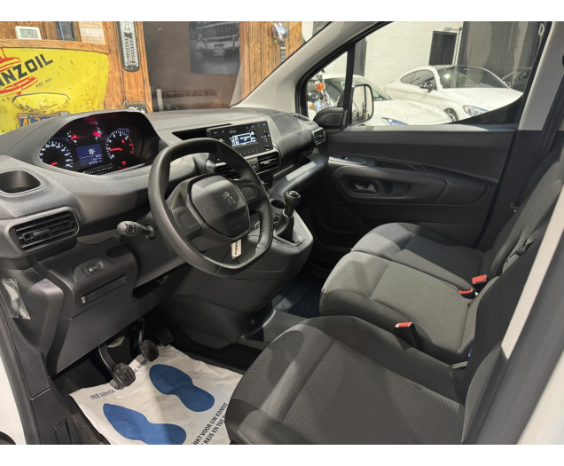 Peugeot   Autohandel Robby