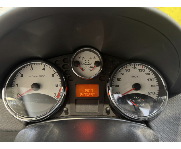 Peugeot   Autohandel Robby