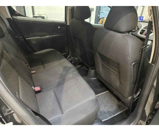 Peugeot   Autohandel Robby