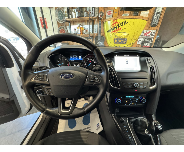 Ford Focus  Autohandel Robby