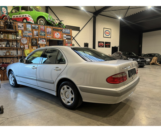 Mercedes E-Klasse  Autohandel Robby