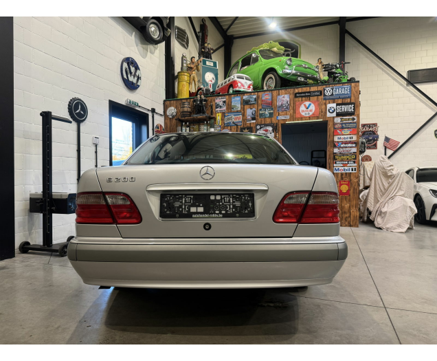 Mercedes E-Klasse  Autohandel Robby