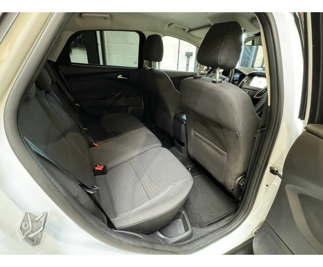 Ford Focus  Autohandel Robby