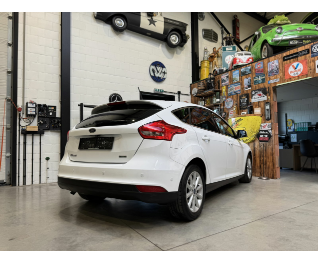 Ford Focus  Autohandel Robby