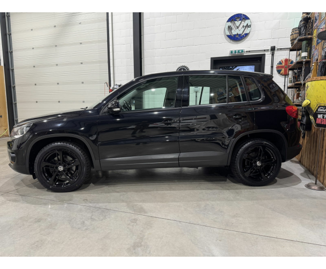 Volkswagen Tiguan  Autohandel Robby