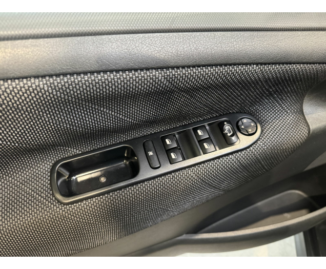 Peugeot 207  Autohandel Robby