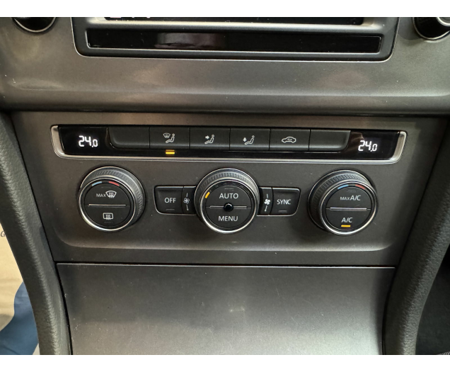 Volkswagen Golf  Autohandel Robby